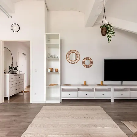 Mint Apartment Ueber Der Stadt Parken Kueche Wifi Berlin Exterior photo